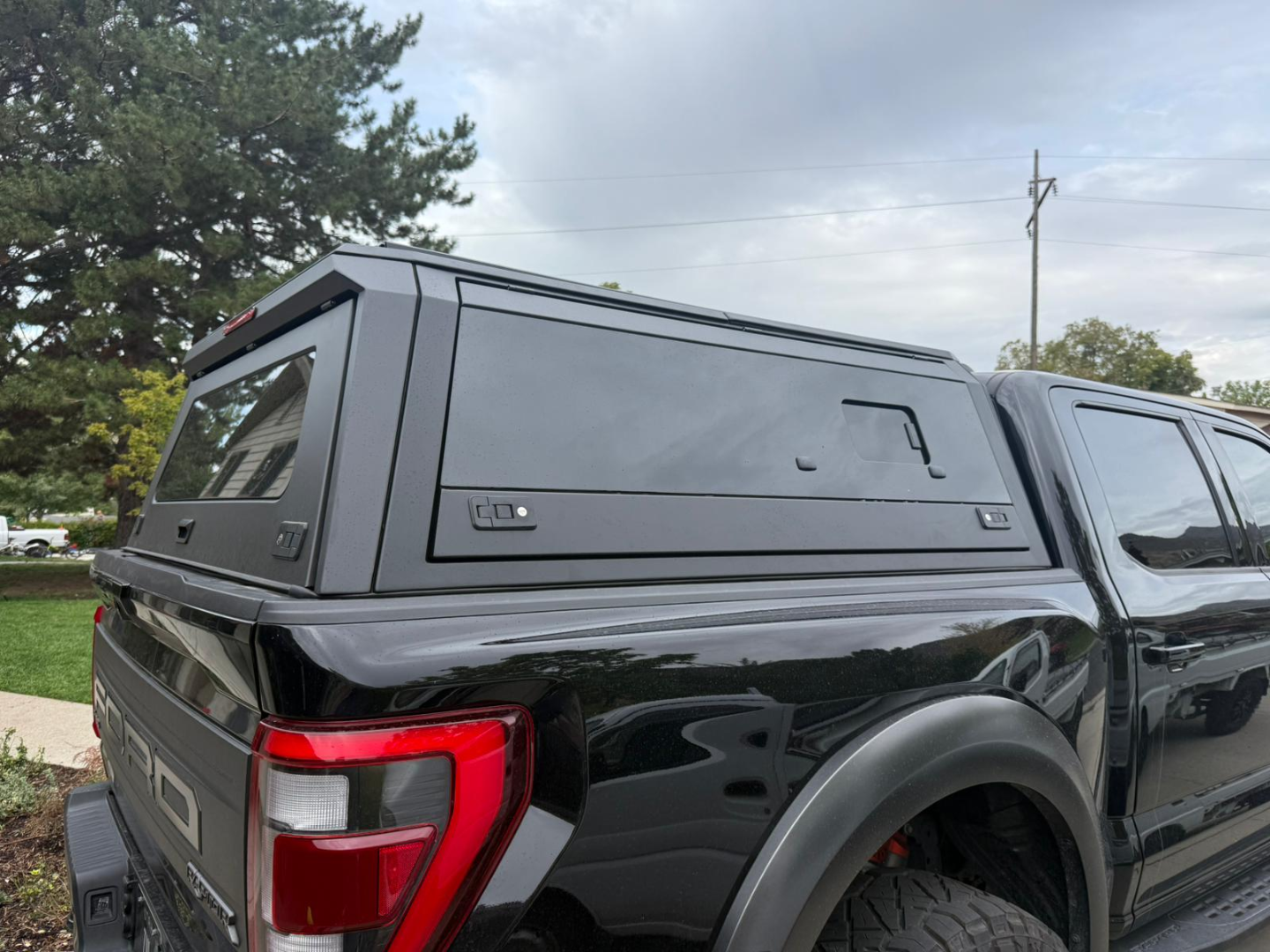 4x4 Aluminum Alloy Steel Pickup Hardtop Topper Camper Truck Canopy with Rack for F150